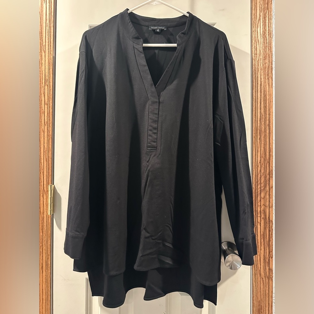 Universal Standard Classic Black Top